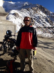 Near the summit of Changla, a high pass east of Karu towards the Chinese boarder. A small hillock monastery can be seen from the road several km before the climb, likely  Chemne.